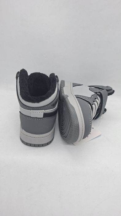 Весняні хайтопи на хлопчика р26-31 на флісі ботинки кросівки високі де