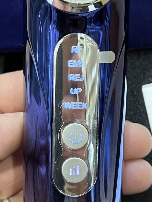 Dispositivo Facial Radiofrequência e EMS – Radiance ONE (Novo)