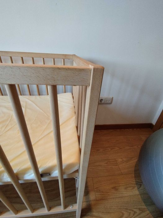 Conjunto Quarto de Bebé IKEA SNIGLAR: Berço + Colchão + Trocador