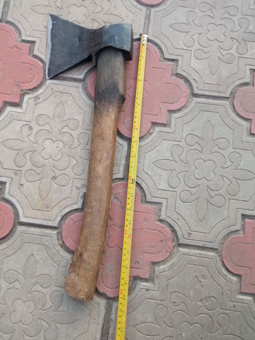 Сокира для рубки дров