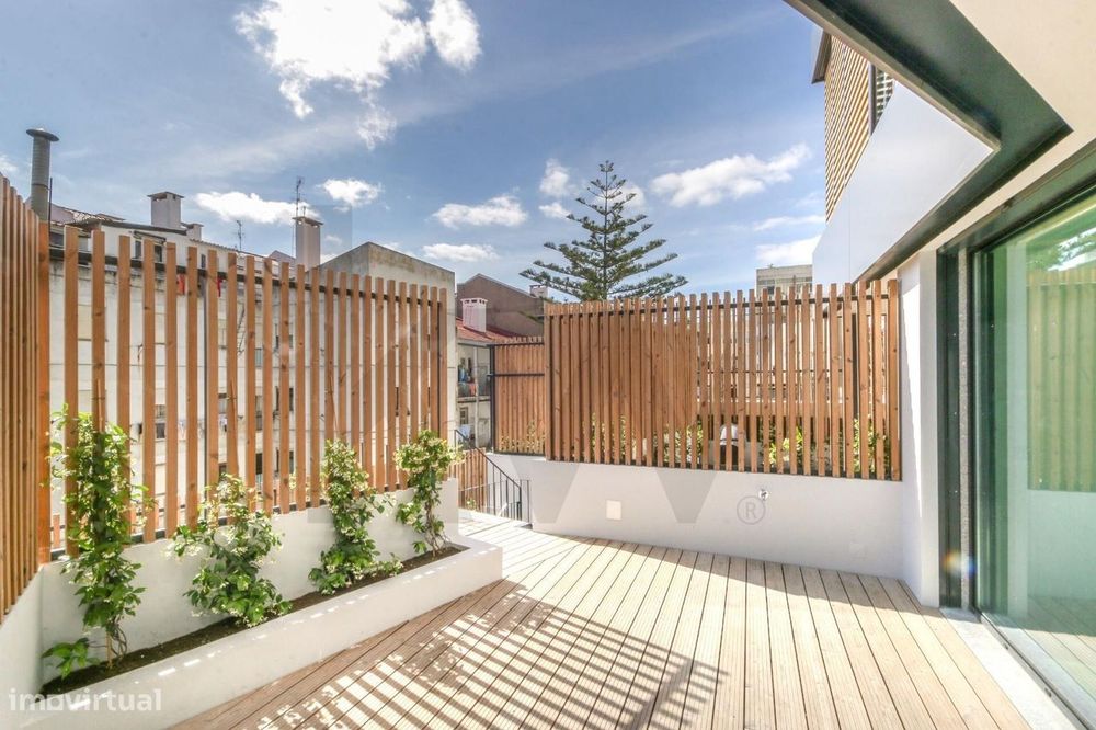 T1 Duplex para Arrendamento em Lisboa | Terraço, Jardim e Estacionamen