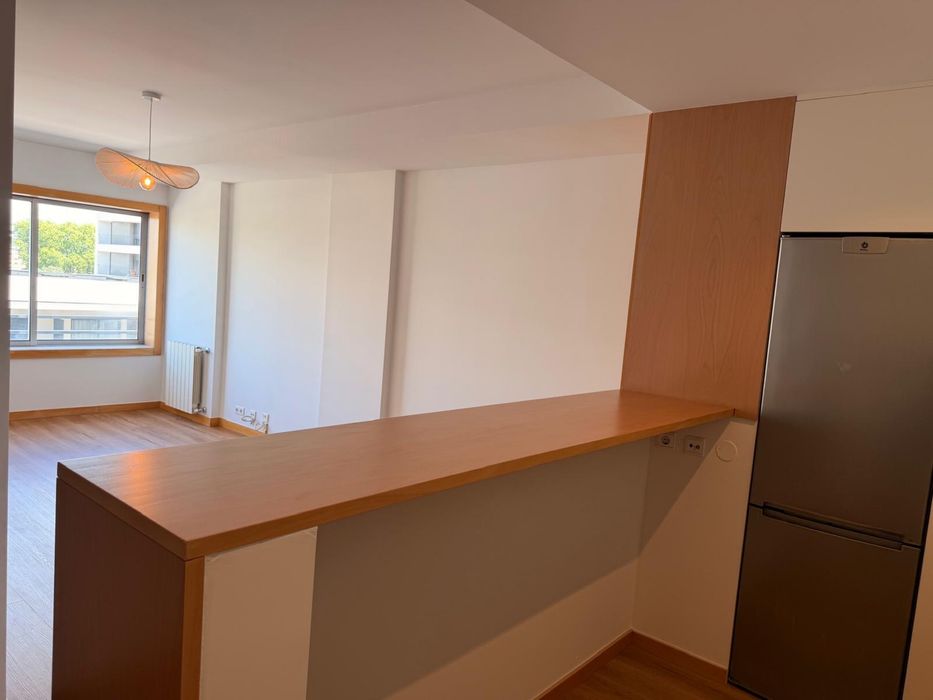 Apartamento T2 Hosp S. João, Faculdades - FEUP, FEP, Medicina. Paranhos