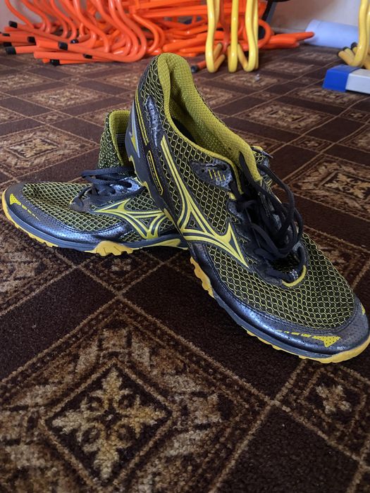 Шиповки MIZUNO для кросів