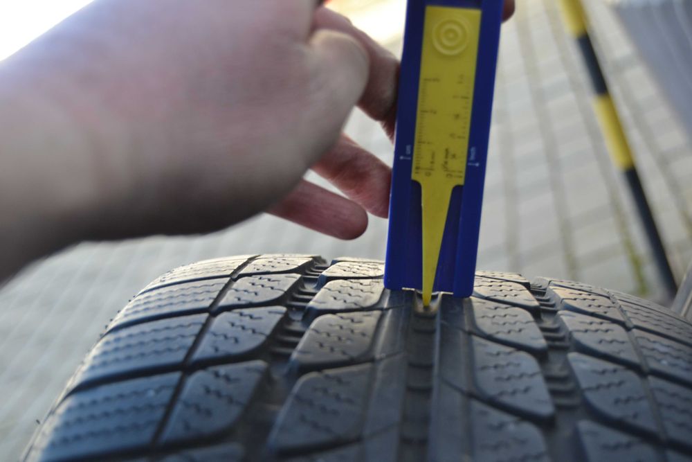 4x zima 225/55r17 Sunny Snowmaster komplet tanio 225/55-17