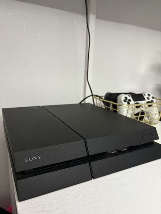 Sprzedam ps4 1tb