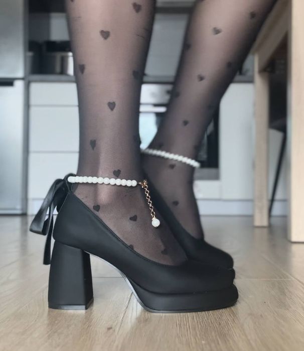 Buty na obcasie model Mary Jane