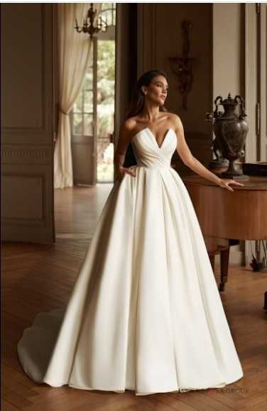 Klasyczna gładka Suknia Ślubna Anna Sposa LAUREN Samba