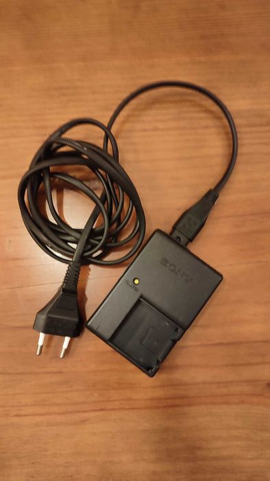 Carregador Sony BC-CSGC