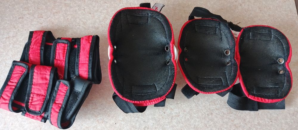 Дитячий захист для роликів, скейта, самоката Amigo Sport (комплект)