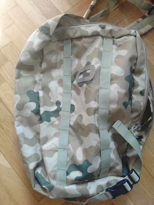 Plecak wojskowy pustynny