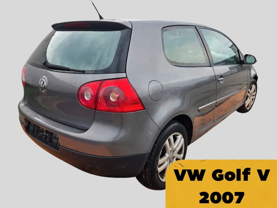 Volkswagen Golf V 2007 Silnik 1.9 TDI (BXE) 105 KM (77 kW) LA7T Na części silnik, drzwi, klapa bagażnika, zderzak, lampa