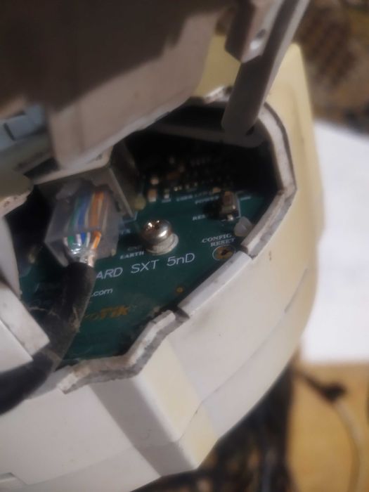 MikroTik RouterBOARD SXT Lite5 (Вулична прийомна WI FI антена)