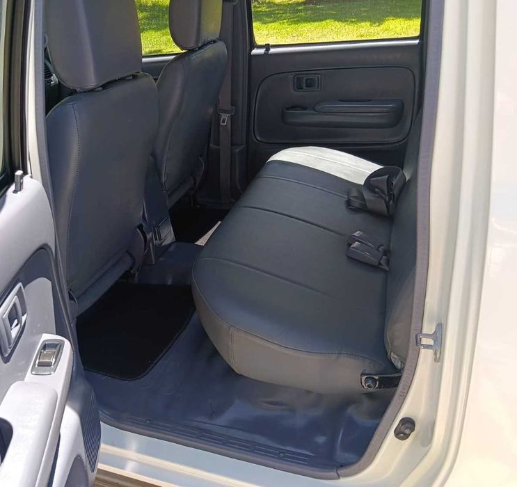 Toyota Hilux D4D  4x4 cabine dupla ano 2004 com IVA dedutível