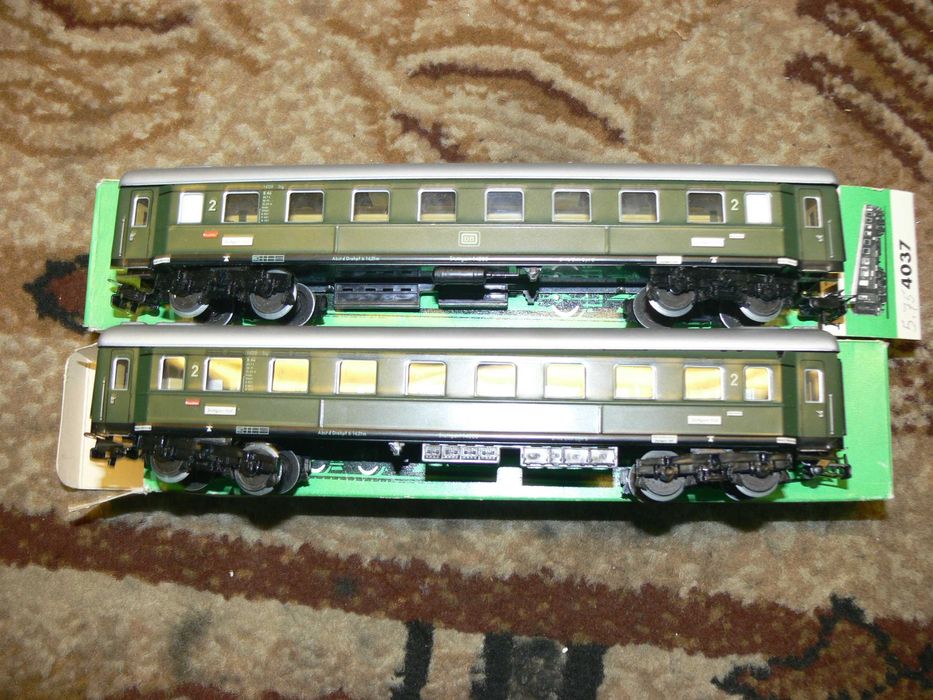 Wagon Märklin 4037 D-Zug-Wagen DB 2. klasy – z pudełkiem ok. 1959–1971 Ideał