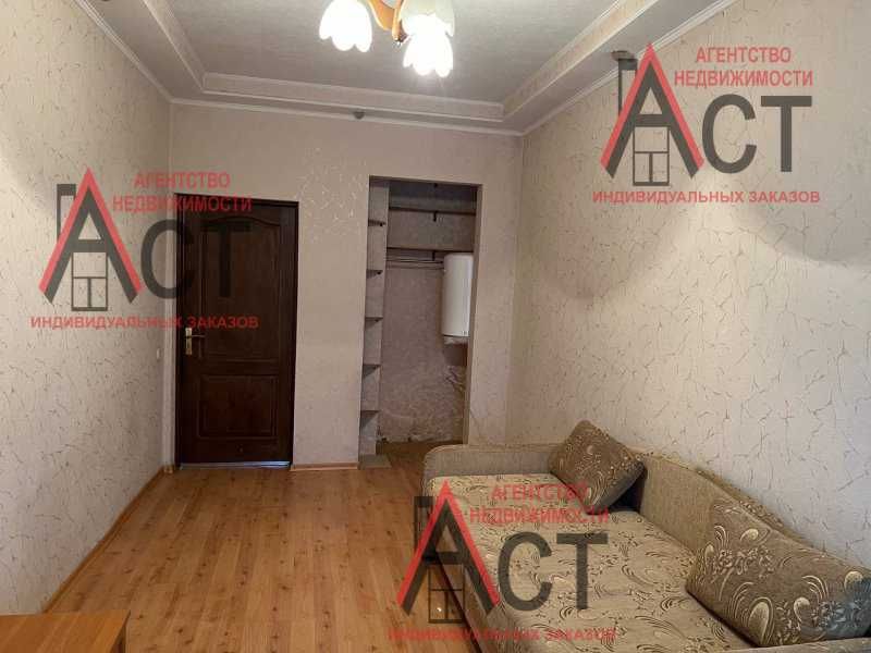 Продам 4-комн. кв. Центр, начало проспекта Героев Харькова, бывш Моск.