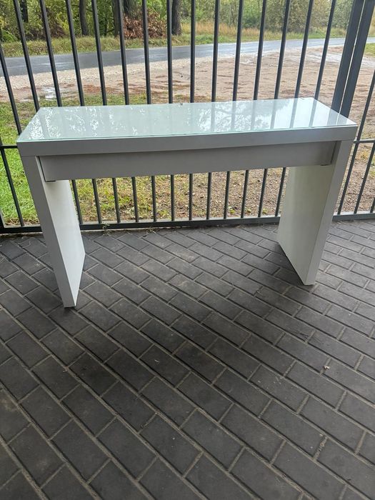Sprzedam biurko toaletkę
