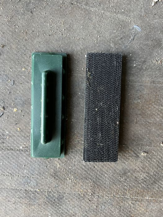 Szcotka do czyszczenia glonów w akwarium