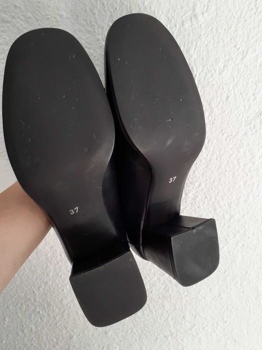 Sapatos pele pretos clássicos Tapadas 37