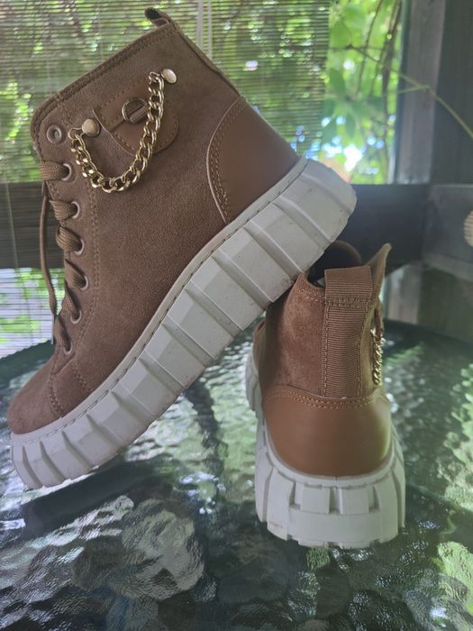 Fajne buty khaki rozm. 38