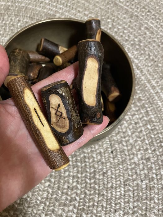 Руны, дерево сувенир - подарок в мешочке