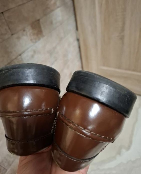 Туфли лоферы кожаные Zara