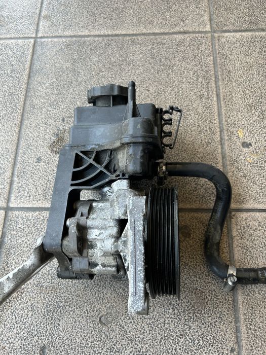 Pompa wspomagana do Mercdesa Sprintera z 2014 r om 651