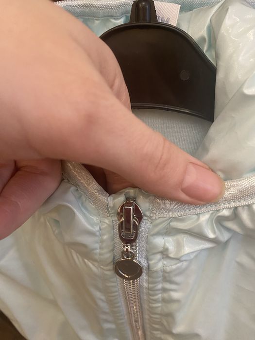 Демисезонна  яскрава курточка для дівчинки