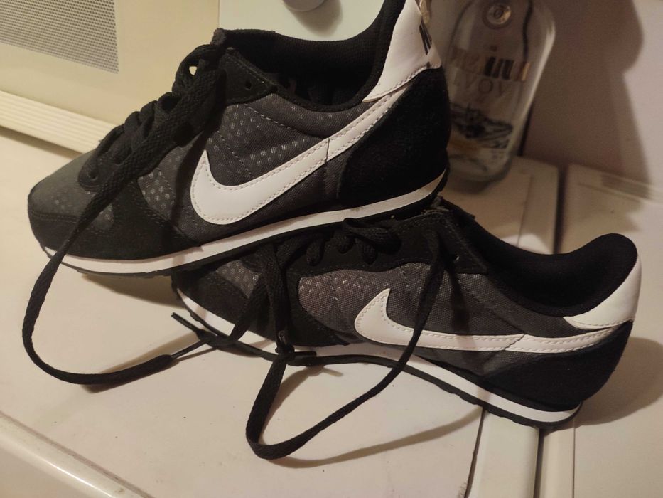 кроссовки AIR Nike розмір 36 з Німеччини оригінал