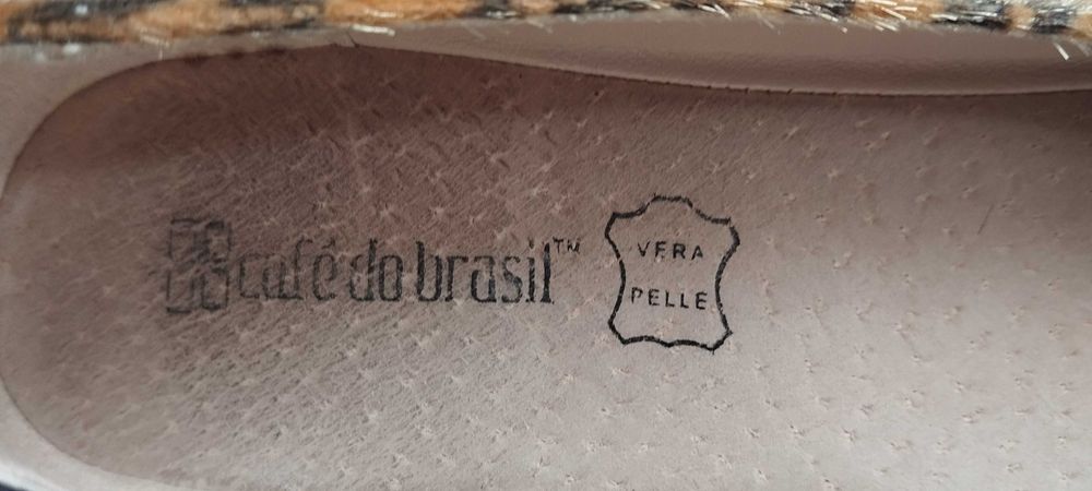Sapatos Café Brasil novos padrão tigresa e preto