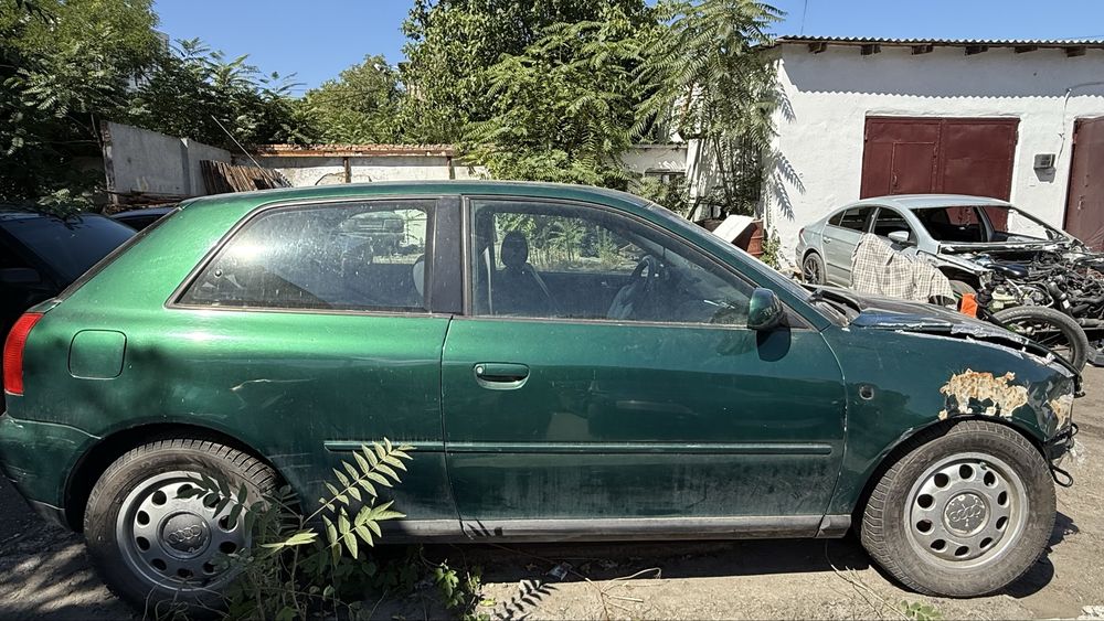 Audi A3 1998 VIN WAUZZZ8LZXA038070 фото оголошення 3 з 7