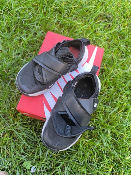 Nike flex advance 28 /11c