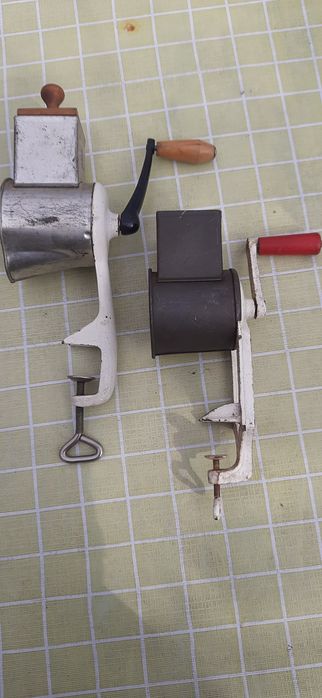 3 młynki do orzechów