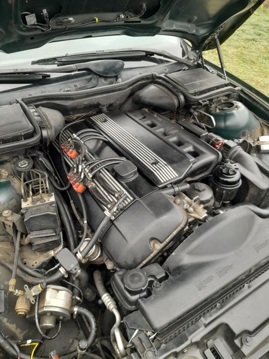 BMW e39 (m54b22)