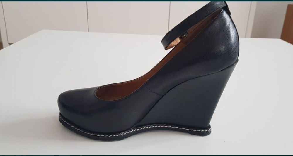 Buty na koturnie gino rossi r.38