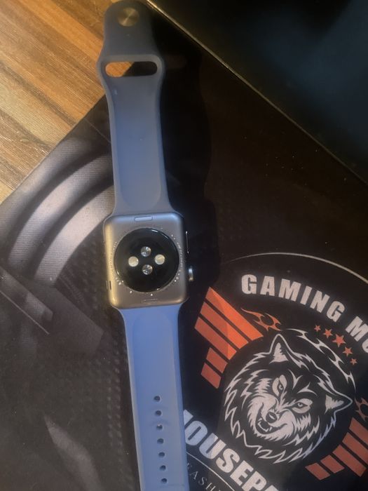 Продам часы Apple в хорошем состоянии