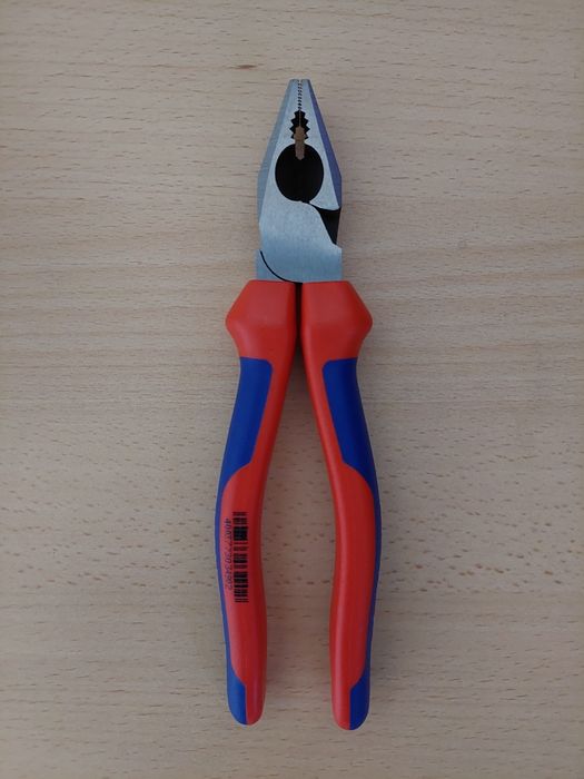 Alicate Universal Knipex 200m (Novo)