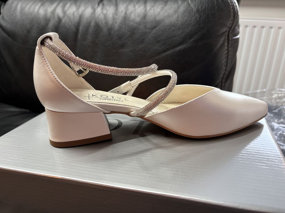 Sprzedam nowe damskie buty Kotyl 9943 – biały perła, r. 37