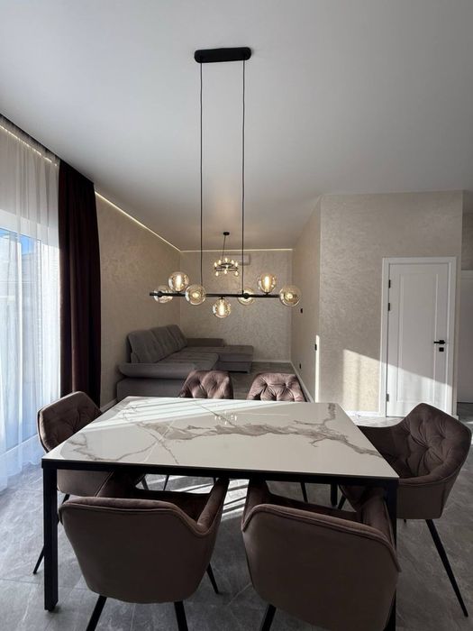 Будинок з новим ремонтом  Ворзель