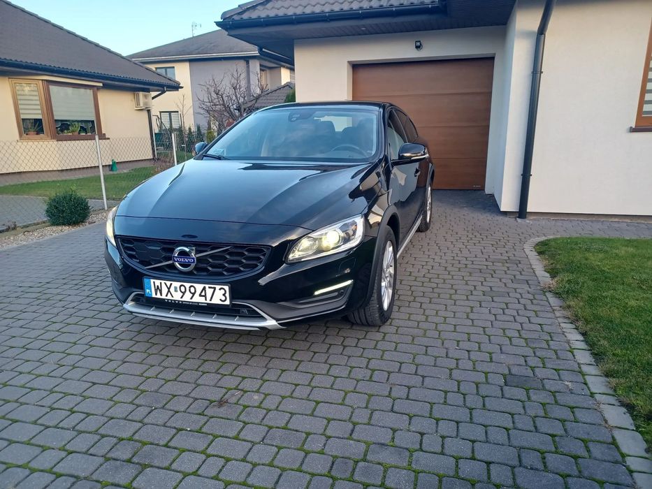 Volvo S60 Cross Country Volvo S60 Cross Country T5 AWD Momentum