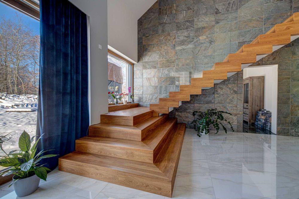 Schody dębowe, drewniane