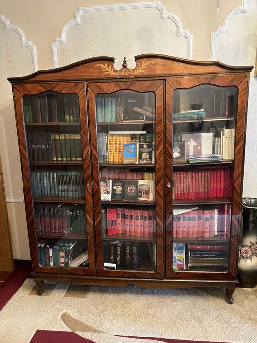 Продам книги соетские издания.