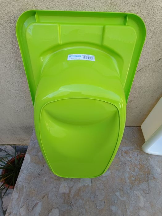 Vendo duas banheiras e cadeira de banho