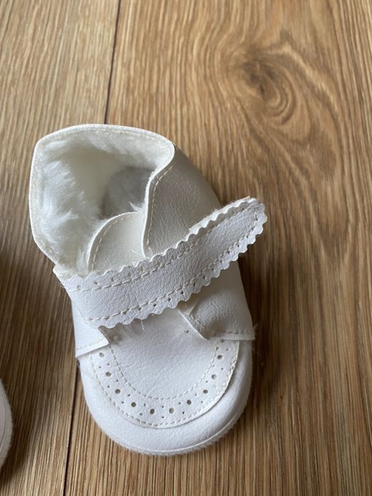 Eleganckie cieple buciki dla niemowlaka