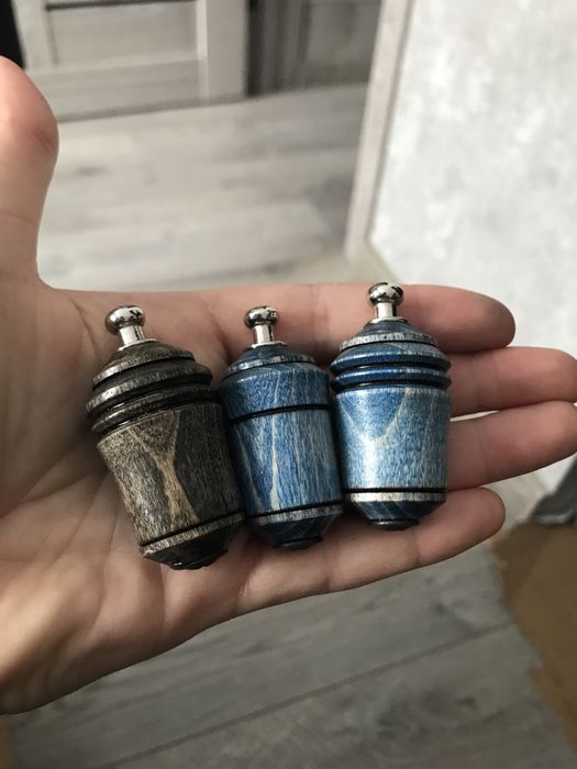 Колпаки, жолуді, аксесуари