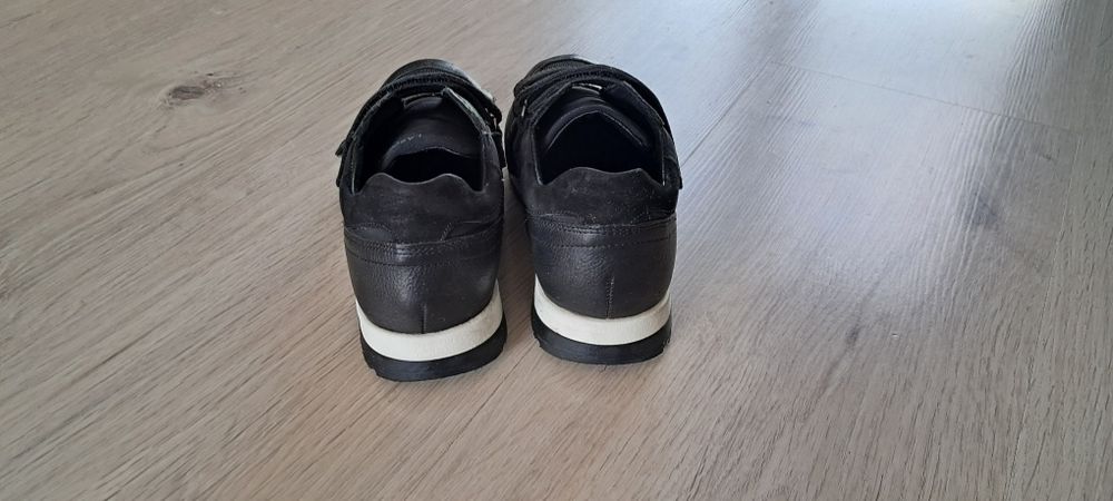Buty Lasocki. Rozm.32. Skórzane.  Stan bardzo dobry.  Założone  z dwa