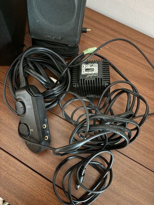 Colunas Creative T2900
