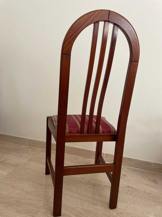 Mesa de jantar extensível + 6 cadeiras