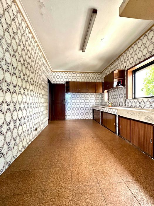 TROFA-Moradia T4 no centro - a 15 min do Porto