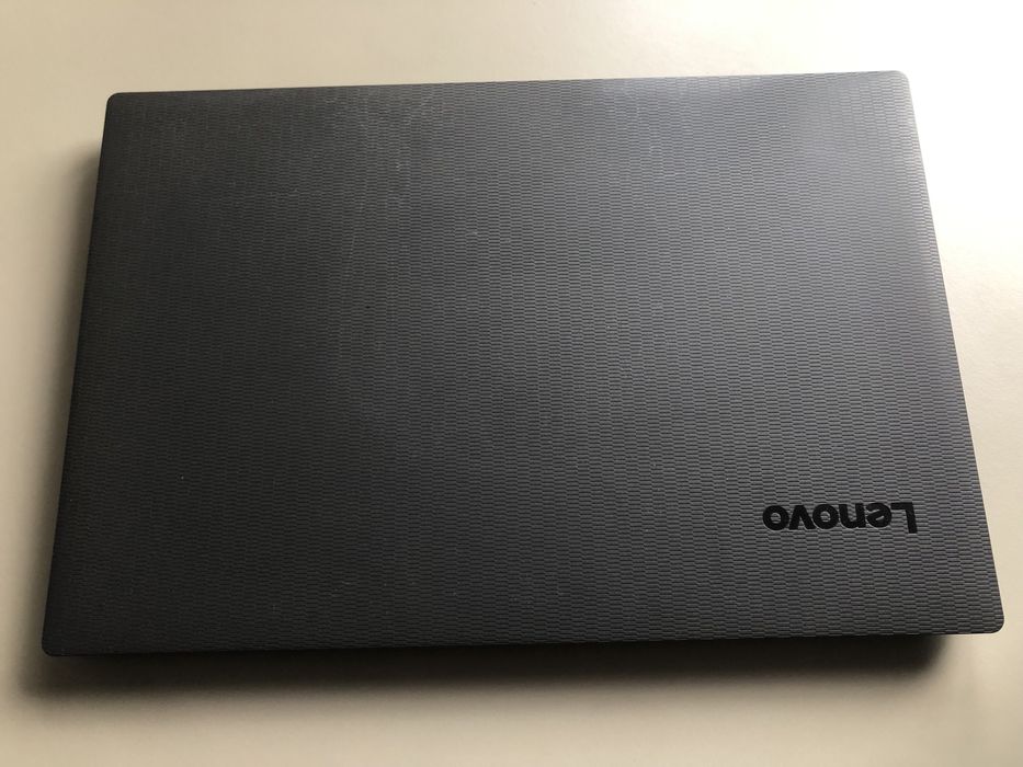 Portátil Lenovo V130 (i7 8GB 256GB SSD 15'')