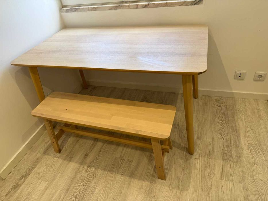 Oportunidade!!! Mesa de jantar madeira clara escandinava pouco usada!